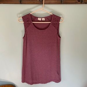 Lucy & Laurel mauve 100% linen w lace tank top